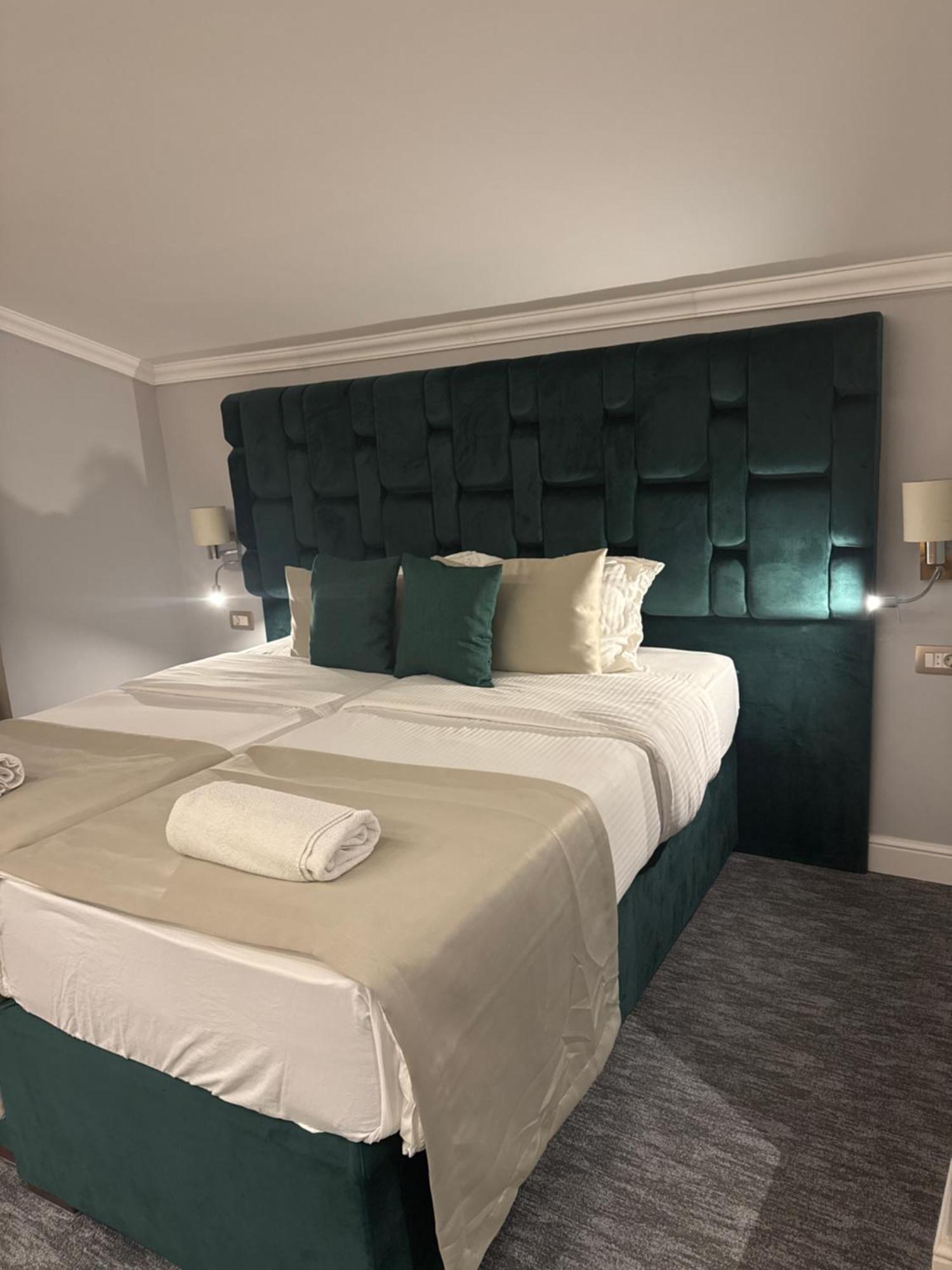 Hotel Garni Ideal ポドゴリツァ エクステリア 写真