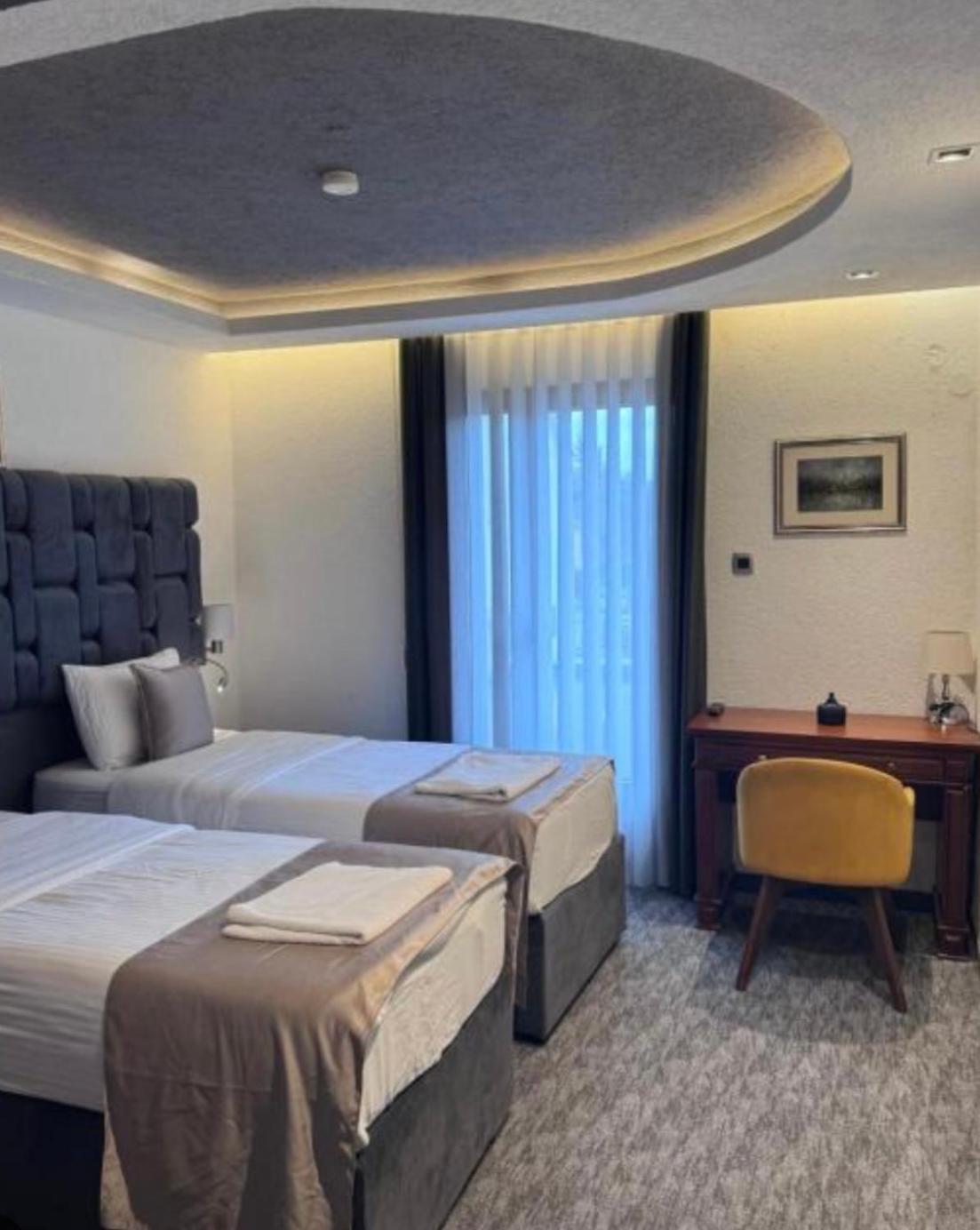 Hotel Garni Ideal ポドゴリツァ エクステリア 写真