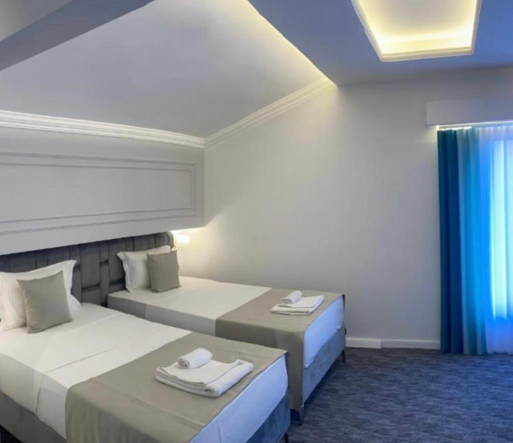 Hotel Garni Ideal ポドゴリツァ エクステリア 写真