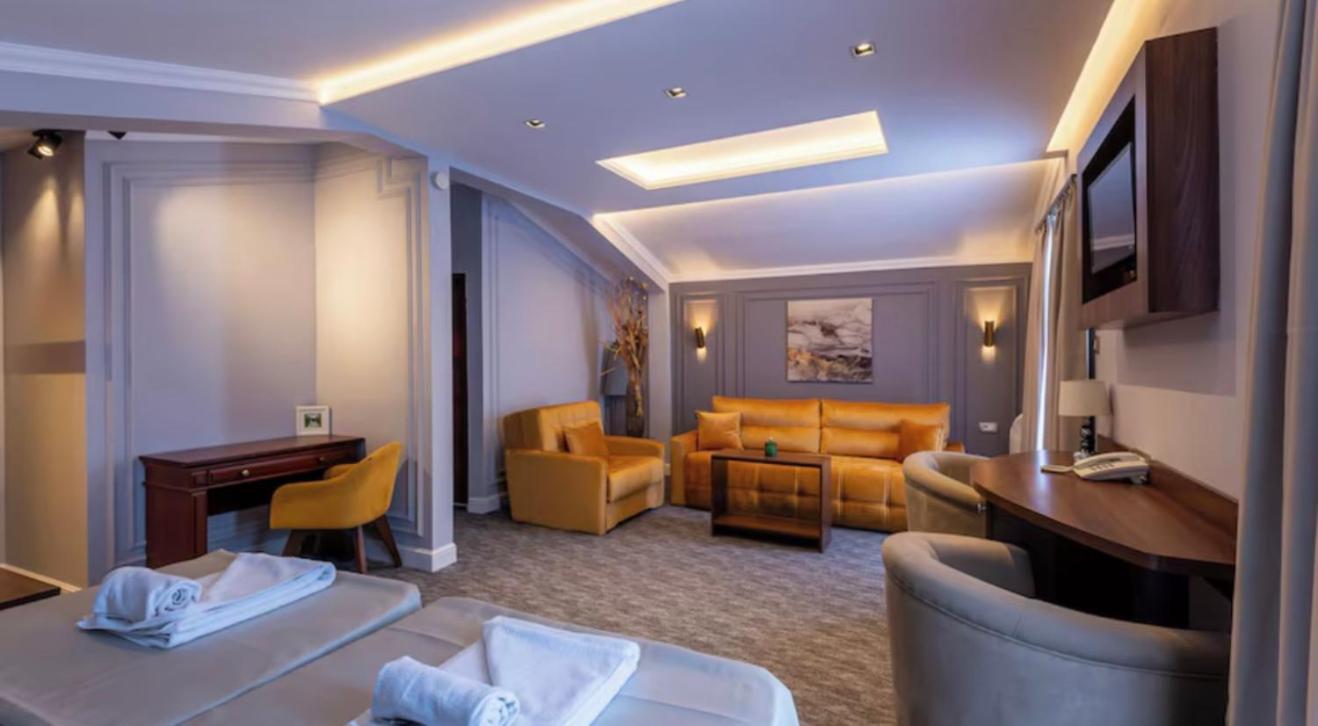 Hotel Garni Ideal ポドゴリツァ エクステリア 写真